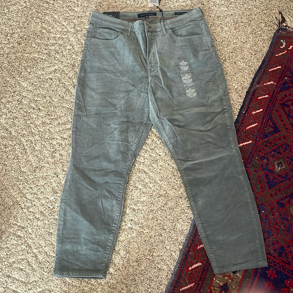 Tommy Hilfiger Tribeca skinny women’s corduroy pants new with tags
